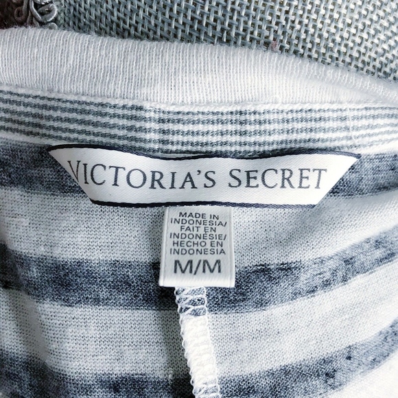 Victoria's Secret Top T-Shirt V Neck Striped (L12) - Picture 5 of 6